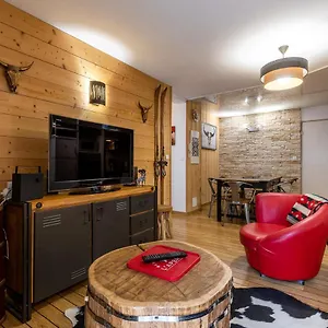 Centre Parking Couvert Wifi Balcon , Cauterets France